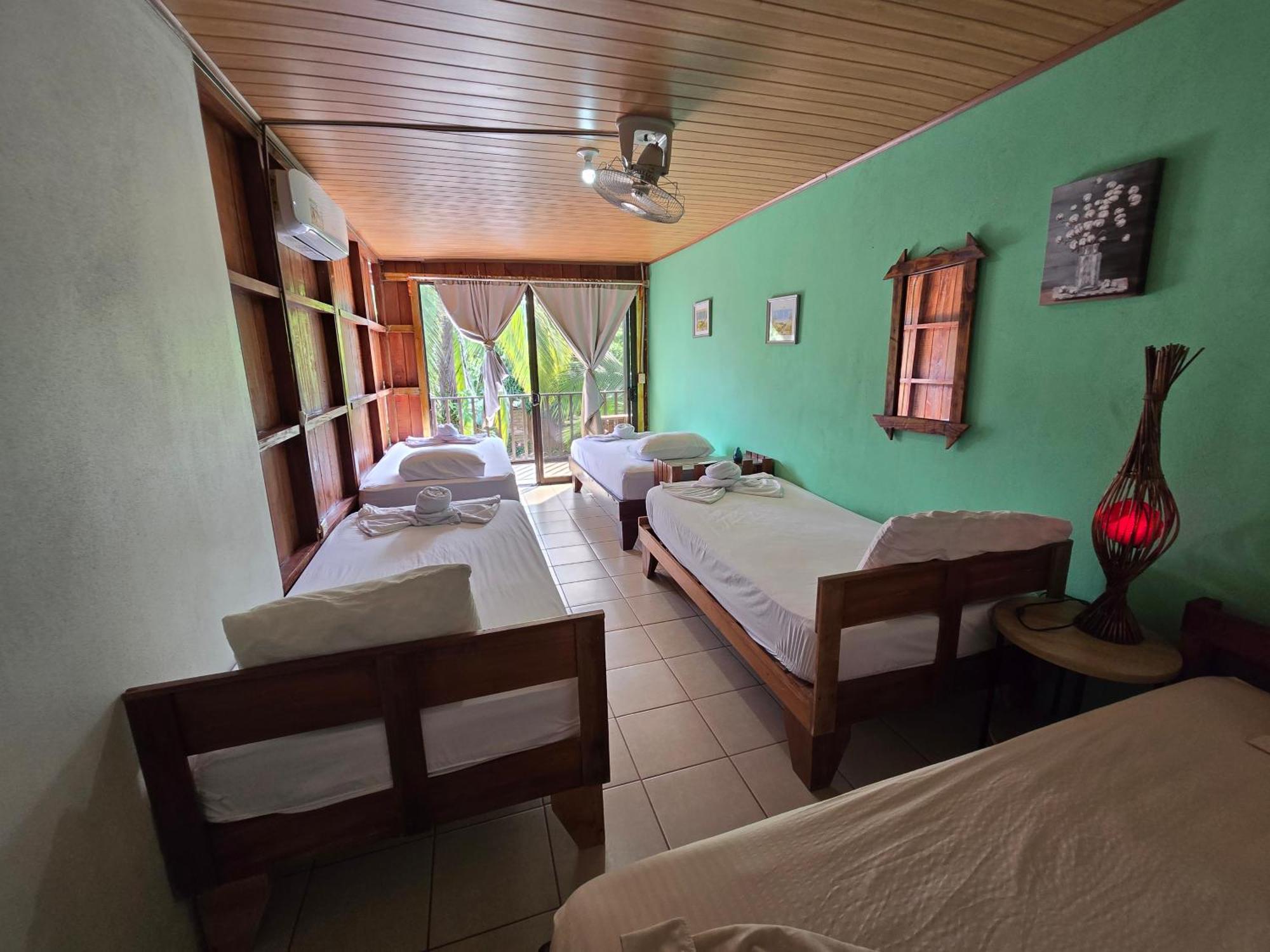 Tortuguero Hill Rooms Exterior foto