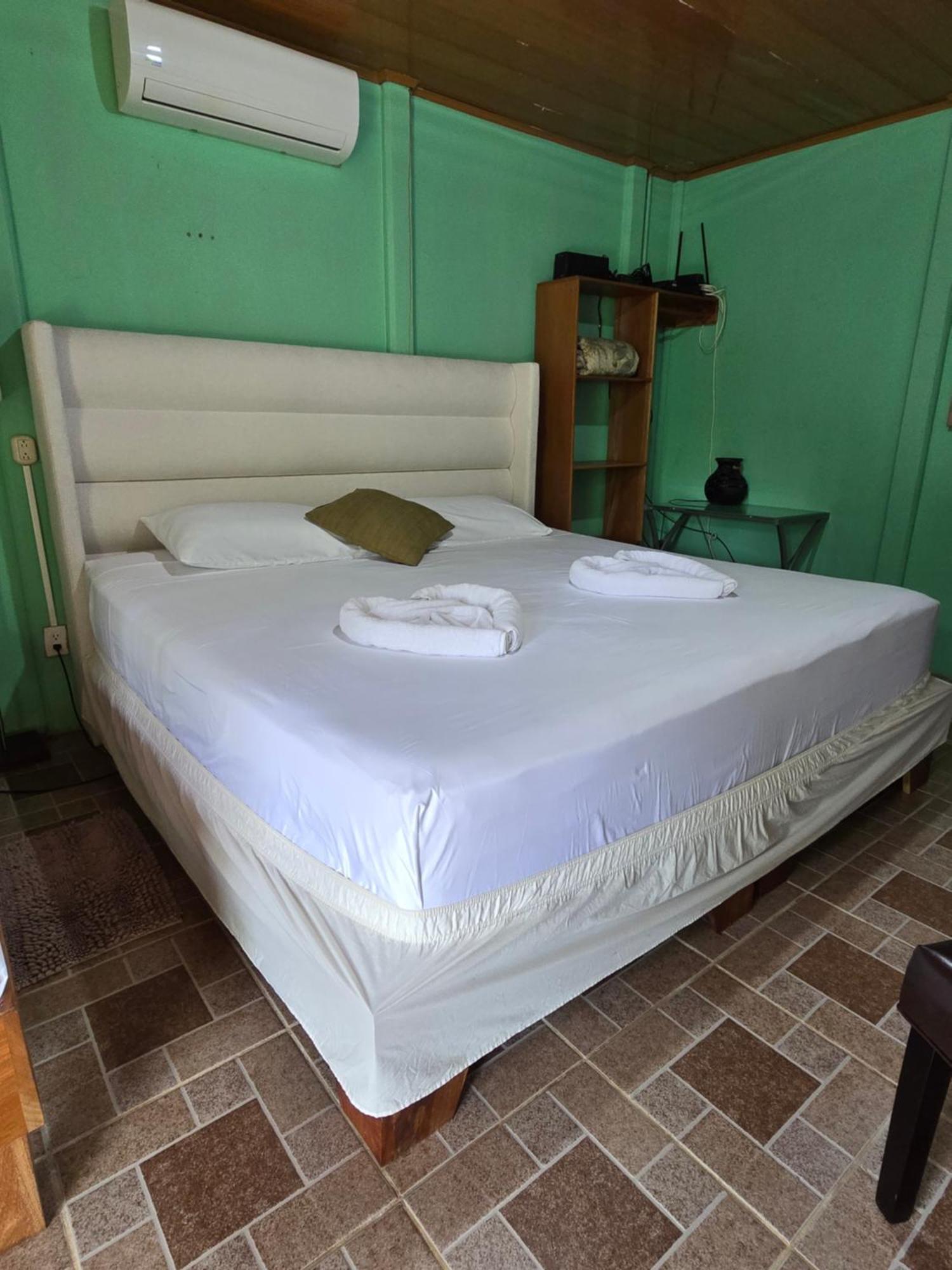 Tortuguero Hill Rooms Exterior foto