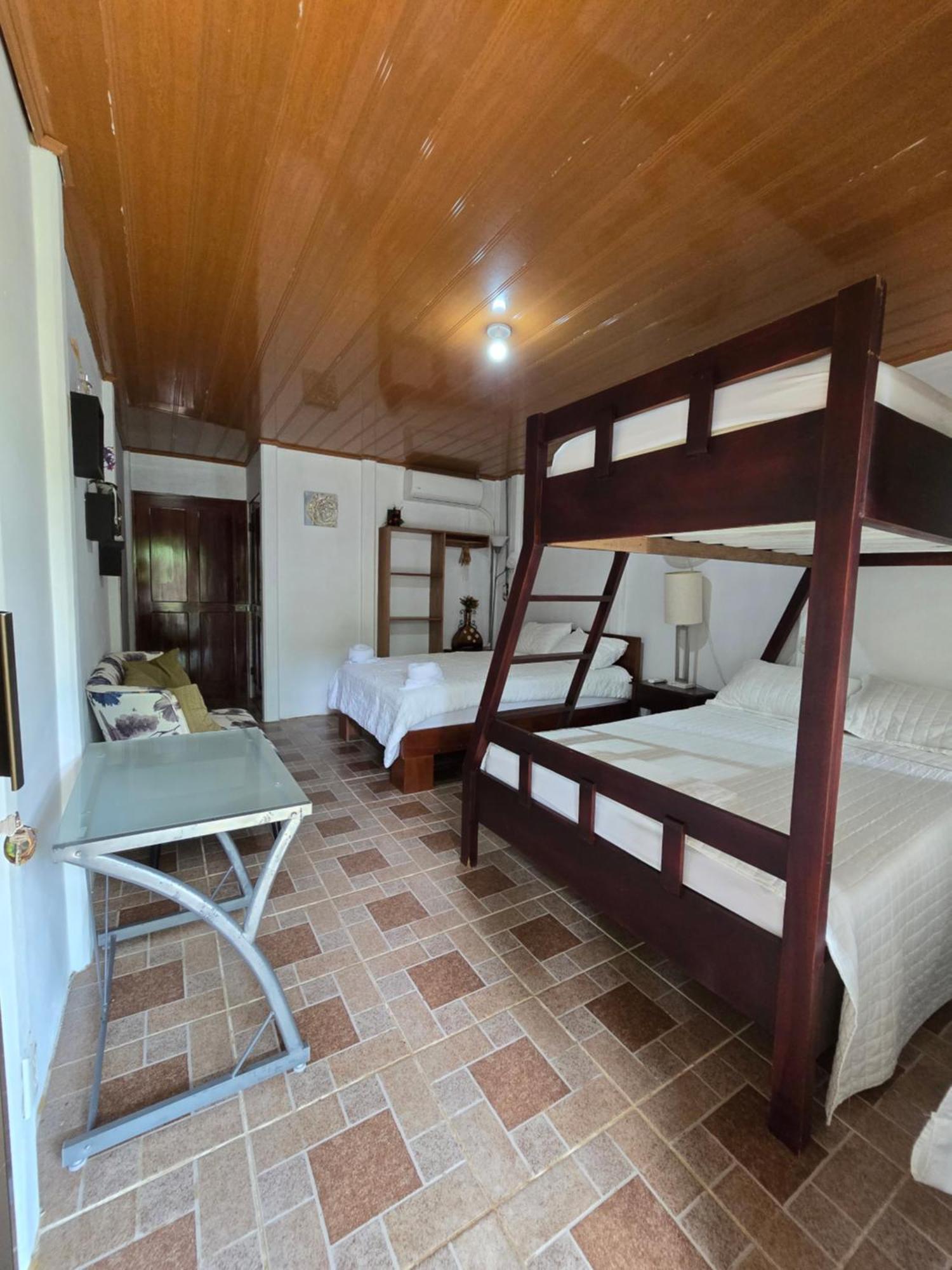 Tortuguero Hill Rooms Exterior foto